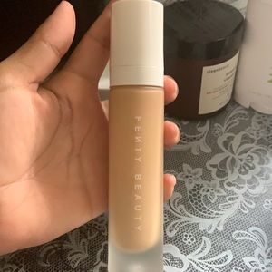 Fenty Beauty by Rihanna foundation